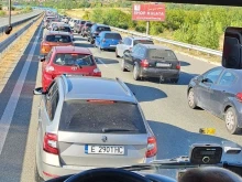На прибиране от Гърция: Голямо задръстване край Кресна