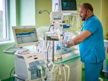 Проф. Оскар за съдбата на едно недоносено бебе: Родителите му не се интересуват, но един лекар организира всичко и детето получи шанс да вижда света