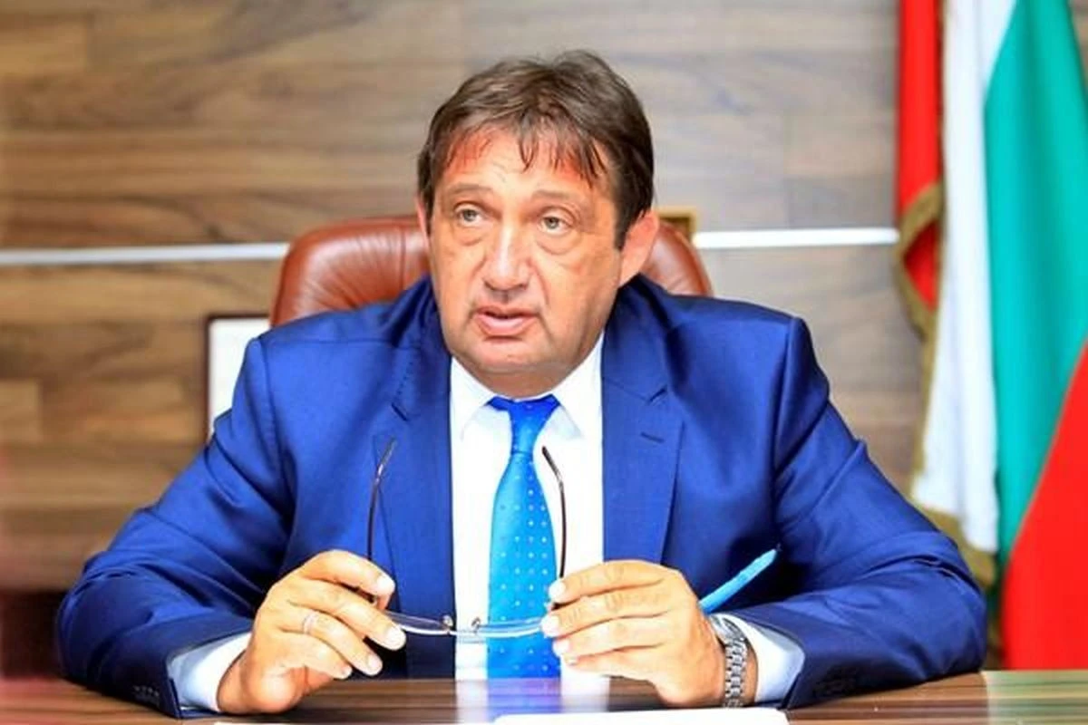 Шишков в Шумен и Плевен: Обсъжда с местната власт проблемите с водата и инфраструктурата