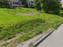 Липсата на тротоар затруднява придвижването на ученици в русенския квартал "Чародейка"