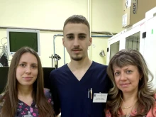 Студент по медицина, работещ като доброволец в горнооряховската болница: Помагам с каквото мога и уча много нови неща