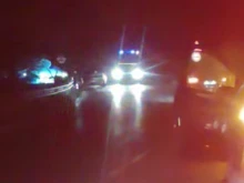 Горяща кола запуши Петроханския проход
