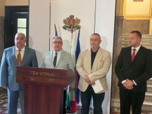 Вдигнаха забраната за къпане на плаж "Изток" в Свети Влас