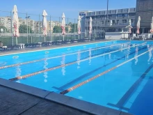 Турнирът "Александър Русев" отново обединява плувци в името на благотворителна кауза в Русе
