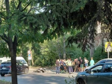 Кола блъсна мотоциклетист на кръстовище в Кюстендил