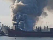 Пожар избухна на товарен кораб в румънското пристанище Мидия