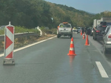 Катастрофа на АМ "Хемус" в посока София, образувало се е задръств...