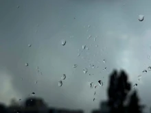 Слънчево и топло, но с дъждове и гръмотевици в Западна България