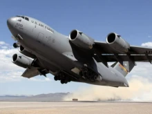 Защо точно стратегическият транспортен самолет C-17 транспортира директора на ЦРУ до Москва?