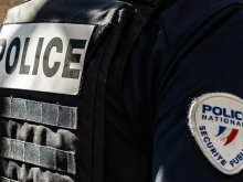 Кола връхлетя хора на спирка във френски град, има жертви