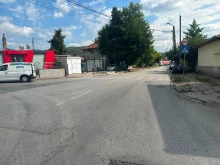 Жители на великотърновско село се оплакват от опасна пешеходна пътека