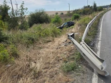 Автомобил падна в канавката при катастрофа край Айтос
