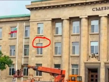 Акад. Петър Иванов: Новите пилони пред Съдебната палата в Русе са архитектурен кич и закононарушение
