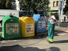 Започна поетапното измиване на съдовете за разделно събиране в Русе