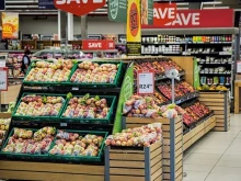 Цените на над 1 700 продукта, включително месо и млечни, падат с до 20%, но не в България