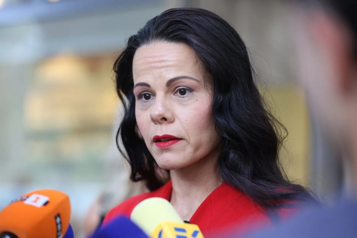 Министър Ивкова отново направи рокада, този път е свързана с Националната детска болница