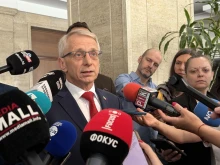 Николай Денков: Докато управляващите не пипат олигарсите, цените ще се вдигат
