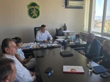 Кметът на Карлово и областният управител обсъдиха забавеното възстановяване след потопа