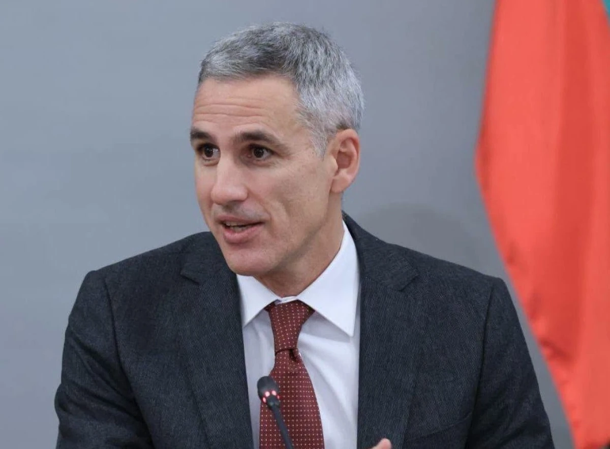 Гюров: Не е моментът България да поставя под въпрос санкциите срещу Русия