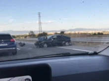 Кола се разби на АМ "Европа"