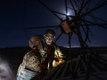 Американски военни изключват рекламни тракери на телефони и компютри след зачестили атаки в Близкия Изток