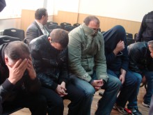 Решават дали да оставят "на топло" шестима трафиканти на хероин