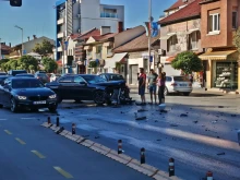 Катастрофа между два автомобила затрудни движението по столичен булевард