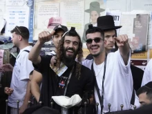 Израелски полицаи пристигнаха в Уман, Украйна, за да поддържат реда по време на Рош Хашана