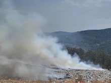 Заради пожара в депото: Риск от задимяване в три района на Габрово, препоръчват ограничаване на излизанията