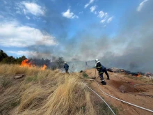 Огнен ад в Старозагорско: 12 пожара за ден, спасиха село Горно Сахране на косъм от пламъците