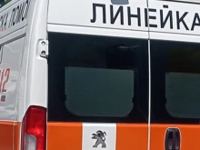 Откараха с линейка моторист след катастрофа в София