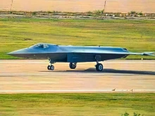 Китай създаде самолет-призрак: J-50 лети без пилот и управлява ята от дронове