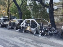 Прокуратурата иска постоянен арест за задържания за палежите на автомобили в София