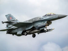 Военна тревога в Полша: Изтребители във въздуха и затворени летища заради руска атака край границата