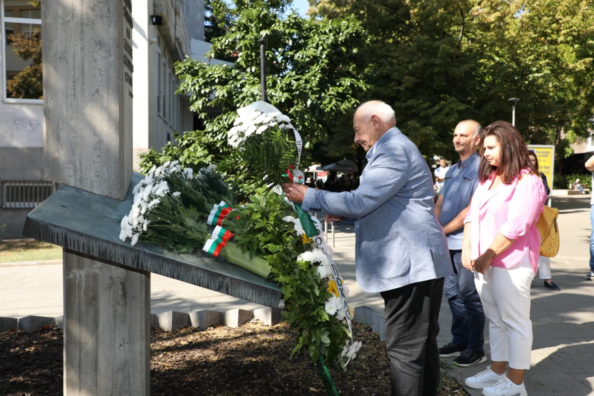 Стара Загора се поклони пред героите на Старозагорското въстание