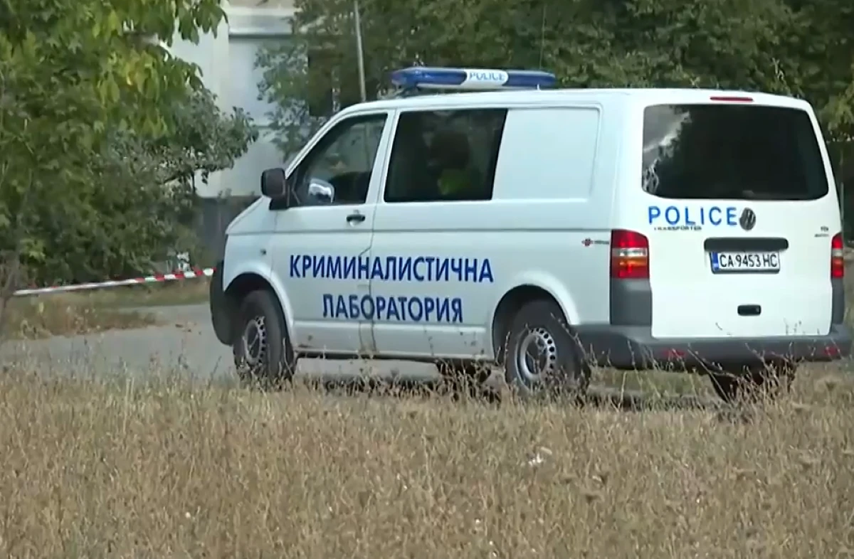 Трагедията в "Младост": Опитът за подаване на сигнал до 112, от телефона на мъжа, е направен от бабата на детето