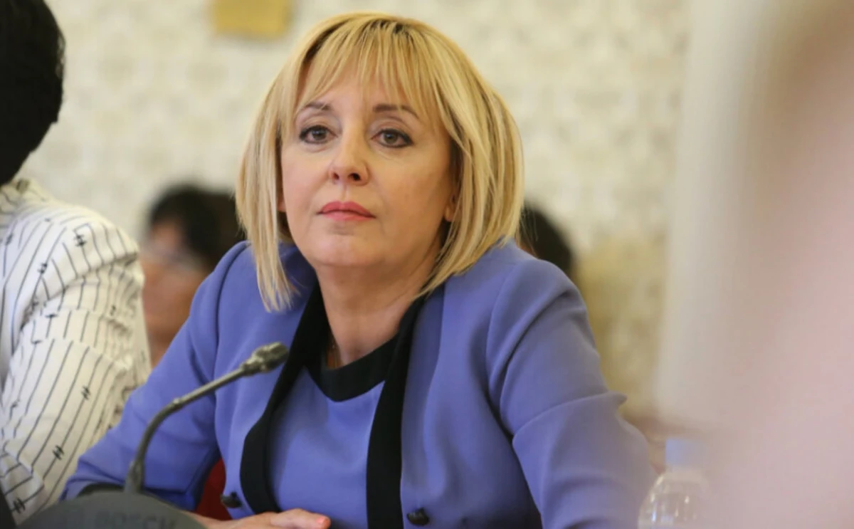 Мая Манолова е новият шеф на КЗП