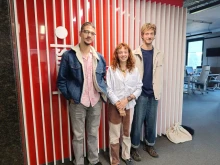 Студенти от НАТФИЗ: Очакваме ректорът да дойде и да каже решението си