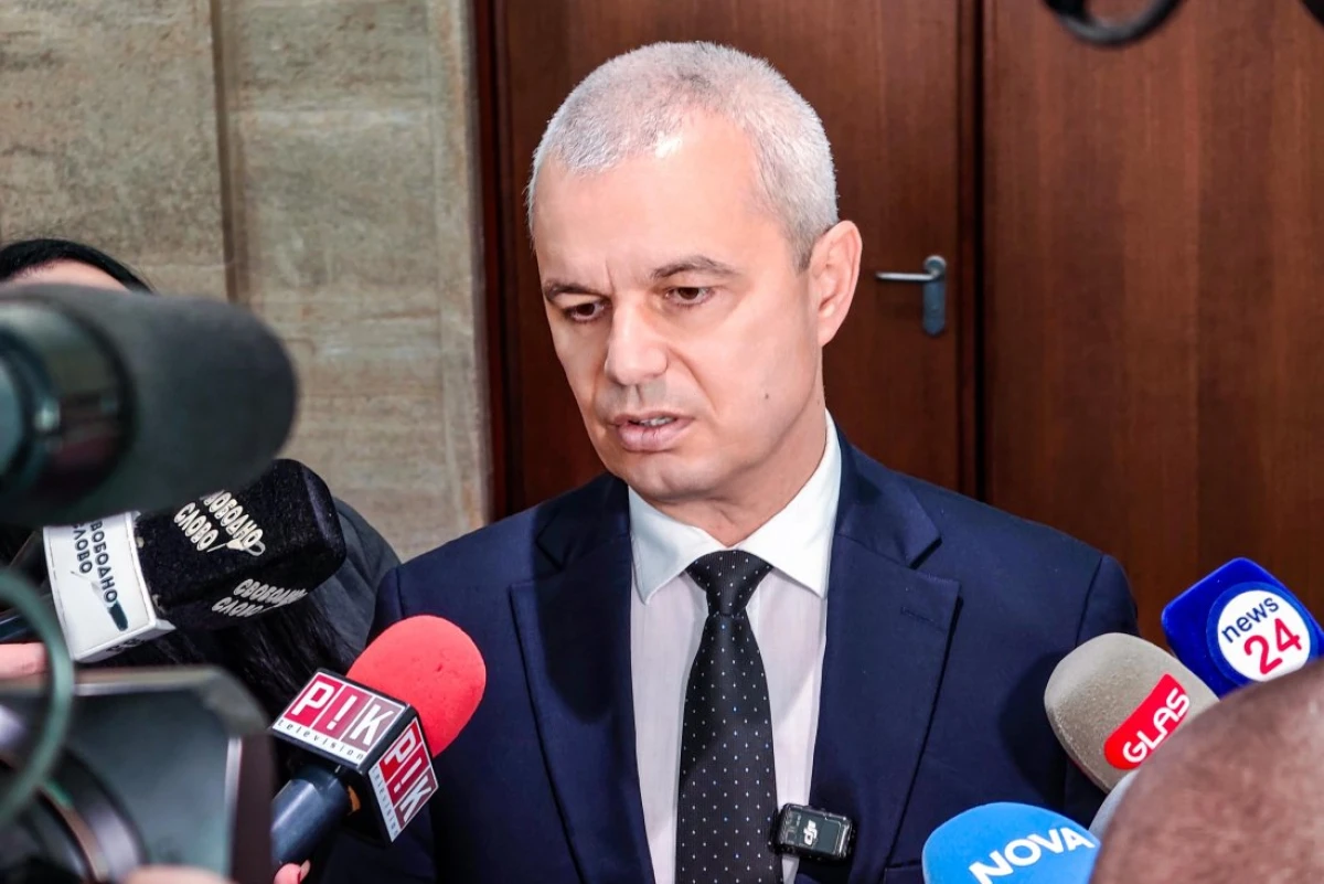 Костадинов за мерките срещу горивата: Вземат пари от гражданите, за да им ги върнат като помощи