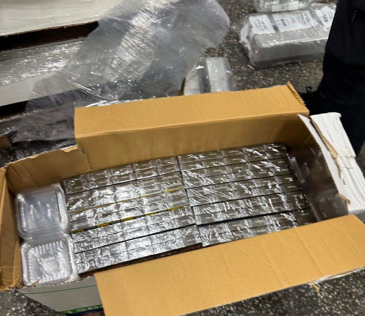 Спипаха контрабандни цигари на "Капитан Андреево"