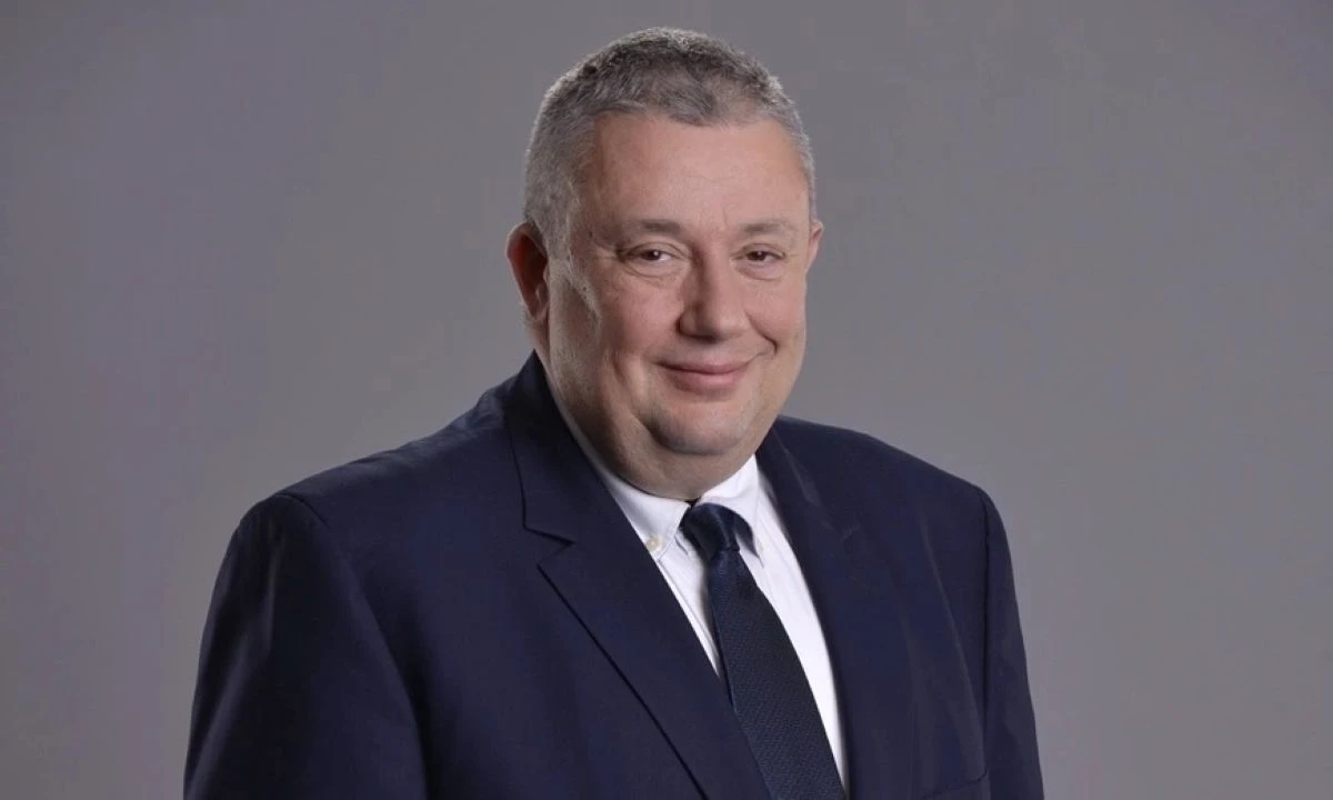 Илия Лазаров: Гюров и Кандев са непригодни за президентския пост