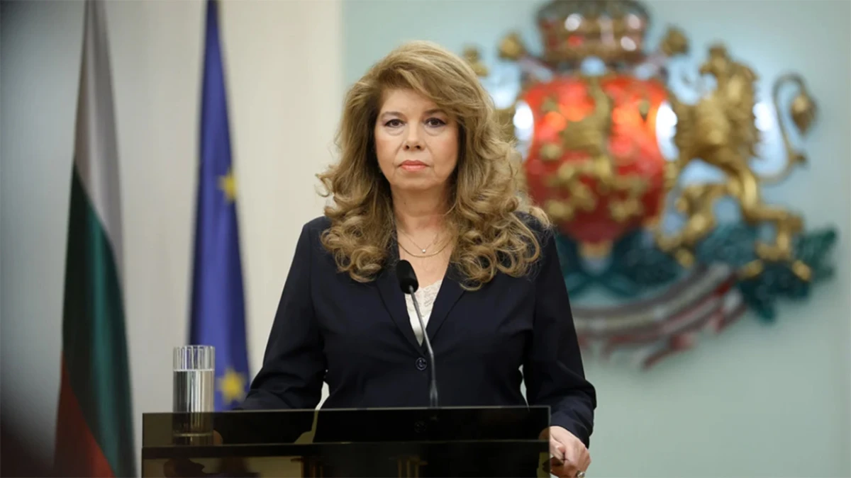 Йотова: Радев се справя много добре като премиер, не му трябва трети президентски мандат, предложиха ми да водя мръсна кампания срещу Гюров