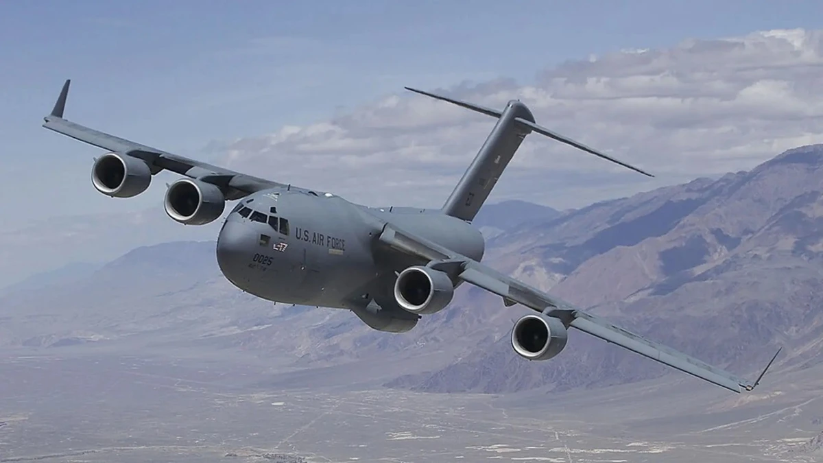 ВВС на САЩ пред дилема: Възобновяване на C-17 или нов военен транспортен самолет?