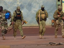 Бойци, свързани с "Ал Каида", са убили над 100 малийски войници при нападение този месец, твърдят източници