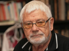Големият Недялко Йорданов с нов стих: Не ми се тръгва. Тук ми се остава. Тук... В тази моя сбъркана държава