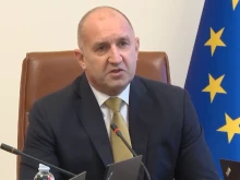 Румен Радев: Затягаме митническия контрол, а контрабандата става тежко престъпление