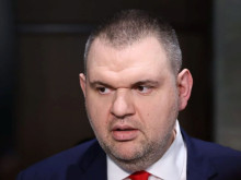 Делян Пеевски: Всяка дума, изречена за мои връзки с фирми за мант...