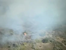 Задействаха BG-ALERT заради пожара край Хисаря: Евакуират жителите