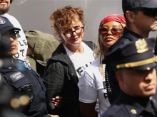 Арестуваха актрисата Сюзън Сарандън на протест срещу Нетаняху пред централата на ООН в Ню Йорк