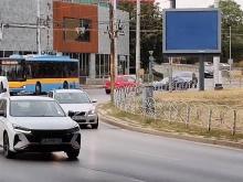 Шофьор влезе в насрещното при кръгово в София